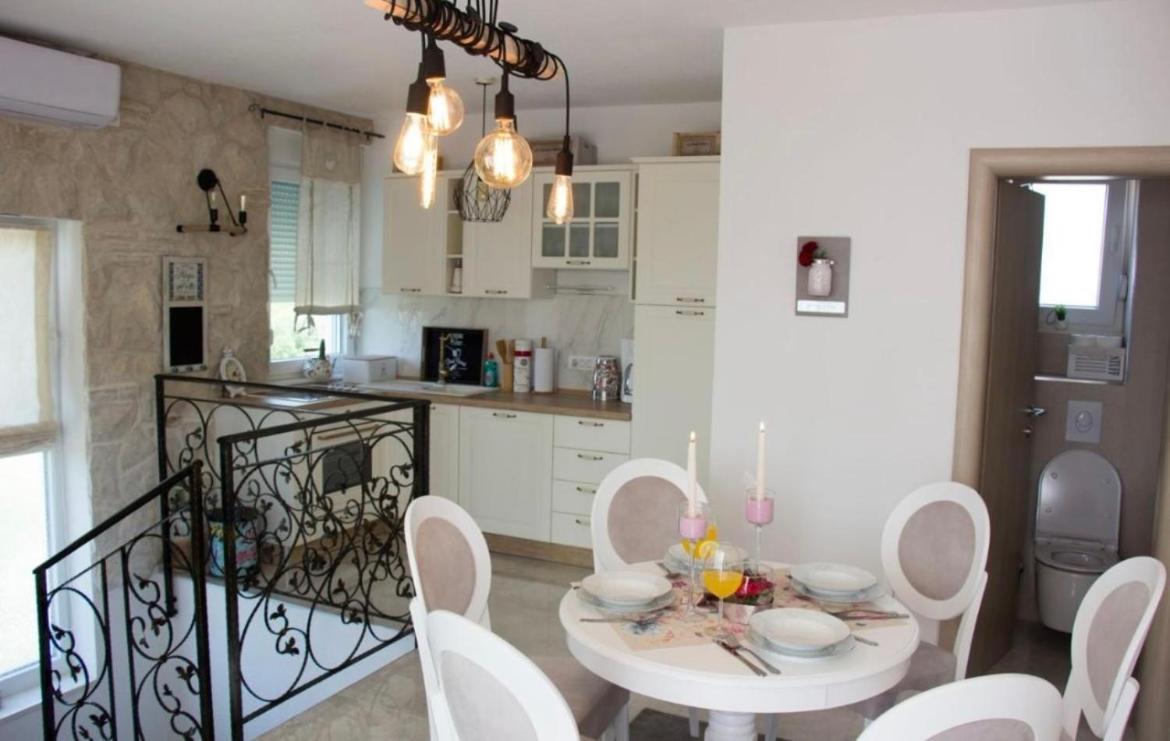 By The Sea 2 Apartment Kastela